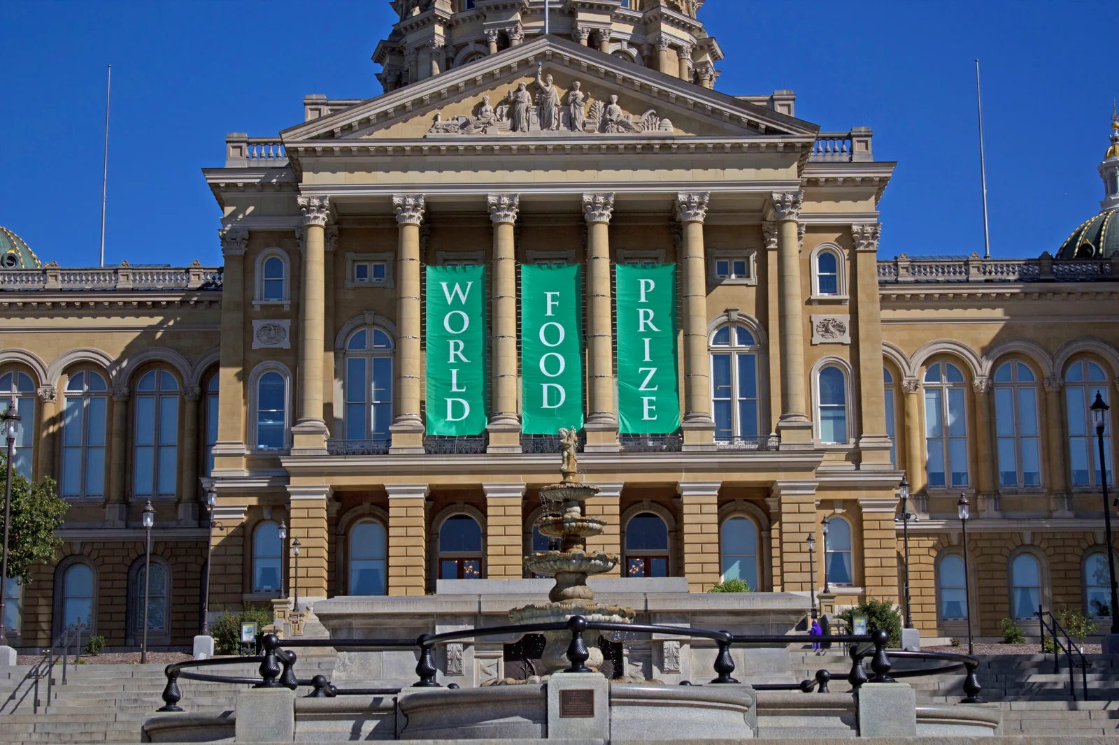 Iowa state capitol building exterior