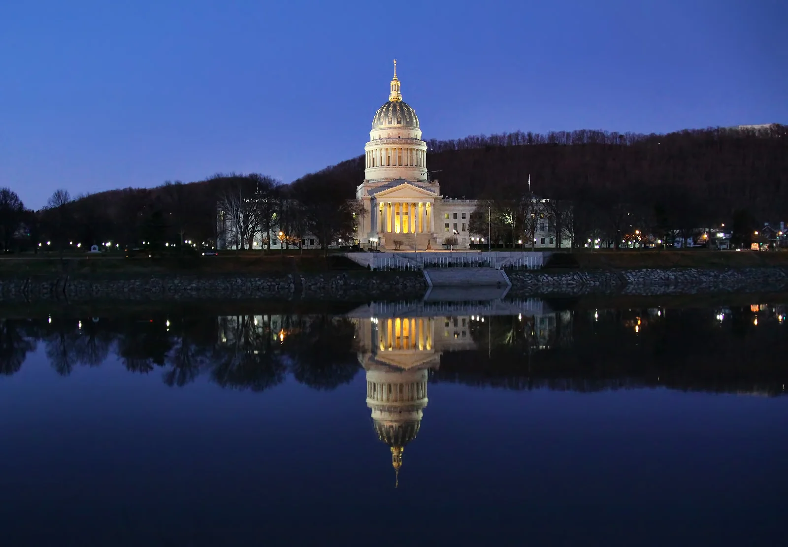 West Virginia state capitol building exterior
